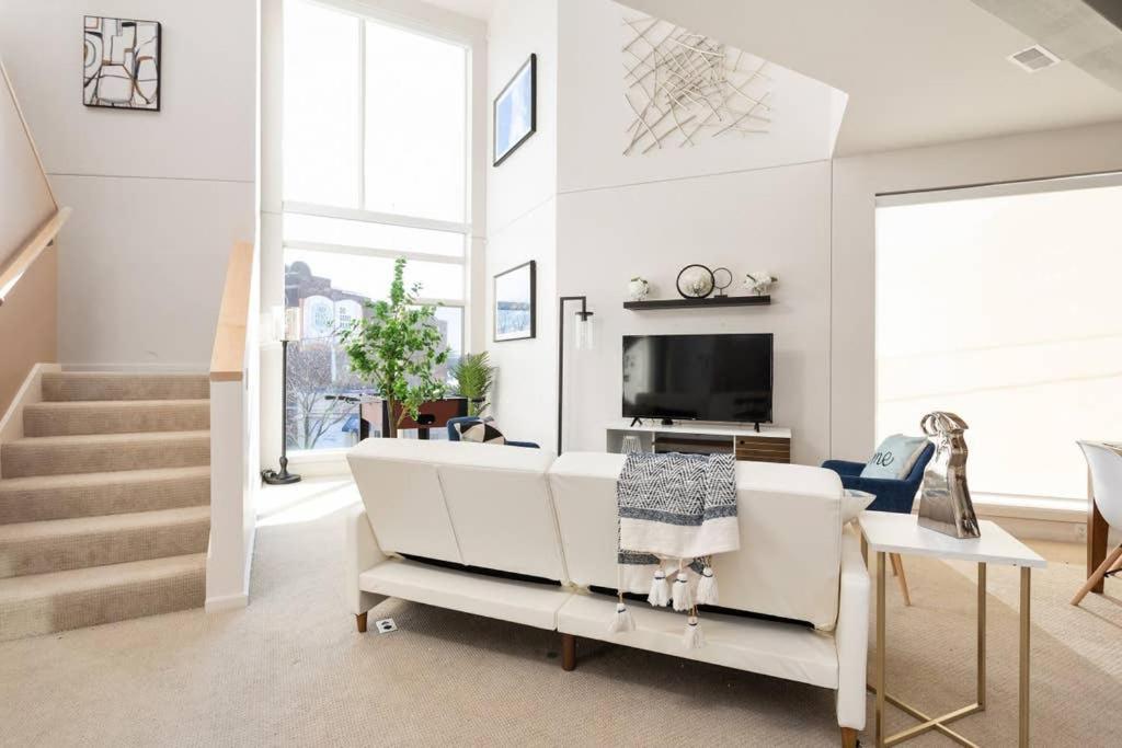 Upscale 3Br Penthouse By Cozysuites Ινδιανάπολη Εξωτερικό φωτογραφία